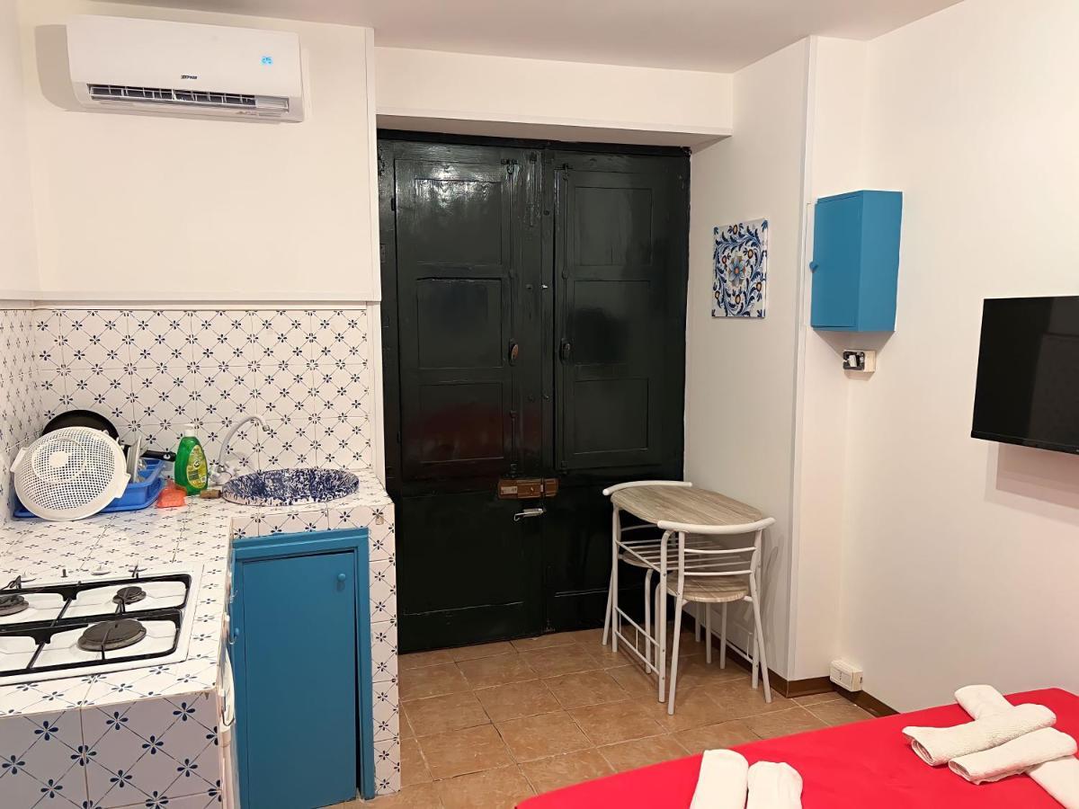 הוילה Mini House Catania Historic Center מראה חיצוני תמונה
